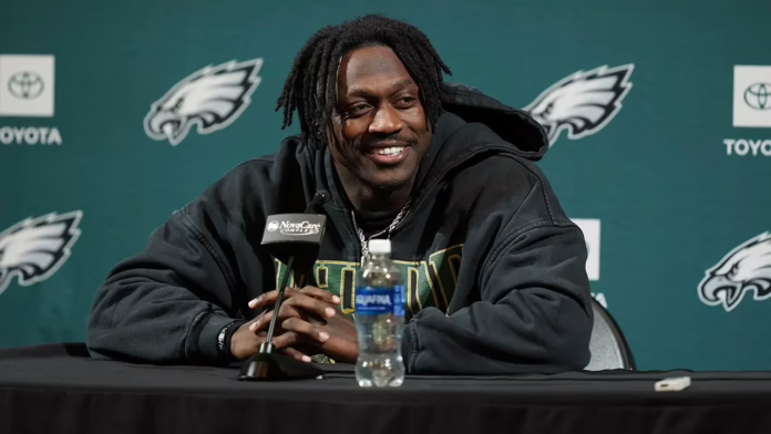AJ Brown tới New England để đoàn tụ với Mike Vrabel sau một mùa giải không vui của Eagles
