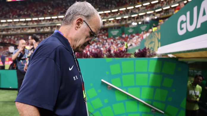Bielsa về thất bại ở World Cup: 'Tôi còn lại gì cho bóng đá Uruguay? Không có gì.'
