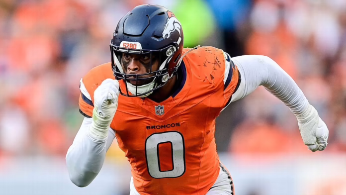 Broncos xin phép Cooper rời trại sau khi bị bắt

