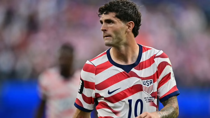 Christian Pulisic vào sân trong hiệp một trận mở màn USMNT World Cup sau khi cảm thấy căng cứng ở bắp chân

