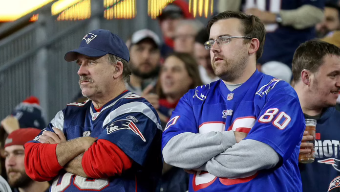 Clay Travis cho biết NFL nên cung cấp tùy chọn Vé Chủ nhật riêng để tiết kiệm tiền cho người hâm mộ
