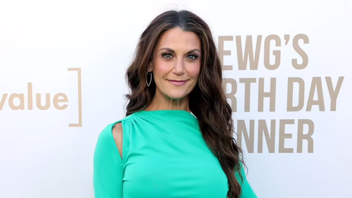 Cựu người dẫn chương trình 'DWTS' Samantha Harris hai lần sống sót sau căn bệnh ung thư vú sau khi các bác sĩ bác bỏ các triệu chứng của cô
