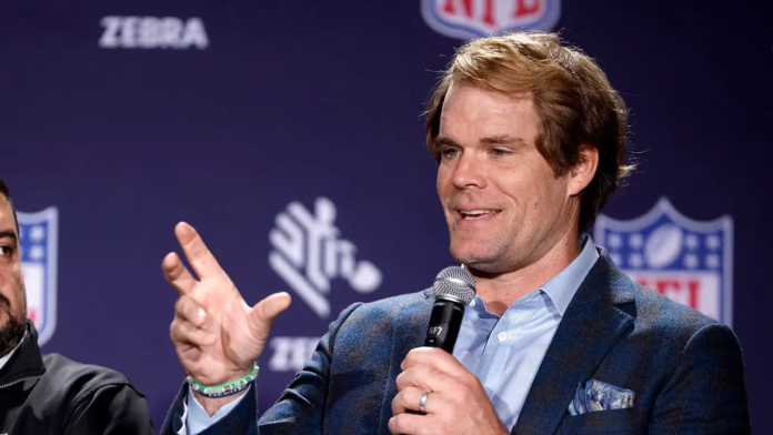 Cựu thành viên NFL Greg Olsen cân nhắc về hai cuộc tranh cãi lớn nhất của giải đấu diễn ra vào năm 2026
