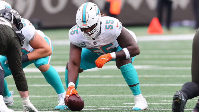 Dolphins, C Brewer đạt được thỏa thuận 3 năm trị giá 52,5 triệu USD
