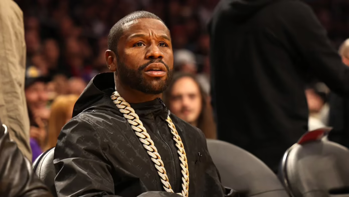 Floyd Mayweather đối mặt với cáo buộc trọng tội sau khi bị cáo buộc trả lại tờ séc trên chiếc đồng hồ xa xỉ trị giá 200 nghìn USD
