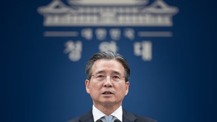 South Korea is in talks with Samsung and SK Hynix over a second chip cluster