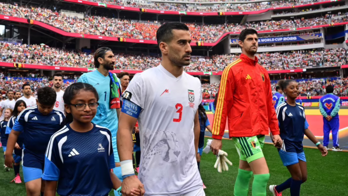 Iran để lại ghi chú tại World Cup đề cập đến 'hòa bình'
