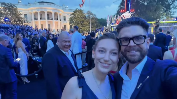 Jack Osbourne nói với các nhà phê bình rằng hãy 'im lặng đi' sau phản ứng dữ dội về việc tham dự trận đấu UFC của Nhà Trắng
