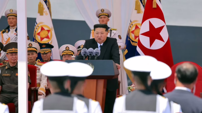 Kim Jong Un kêu gọi Triều Tiên đóng 2 tàu chiến lớn mỗi năm trong nỗ lực mở rộng hải quân lớn: báo cáo

