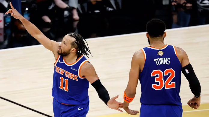 Knicks sống sót để dẫn trước NBA Finals 2-0 sau cú sút ly hợp của Jalen Brunson đánh chìm Spurs
