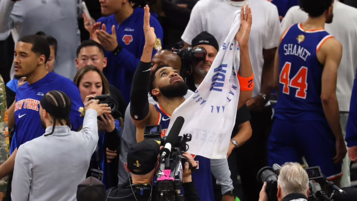 Lấy cảm hứng từ Karl-Anthony Towns, chủ nhà tang lễ...
