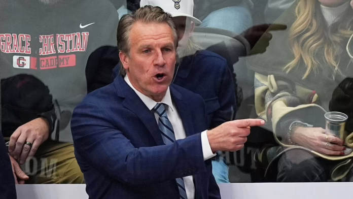 Maple Leafs thuê Hiller trong bối cảnh đại tu văn phòng...

