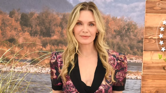 Michelle Pfeiffer nói rằng cô cảm thấy 'bẽ mặt' sau buổi thử vai cho vai diễn đột phá trong 'Grease 2'
