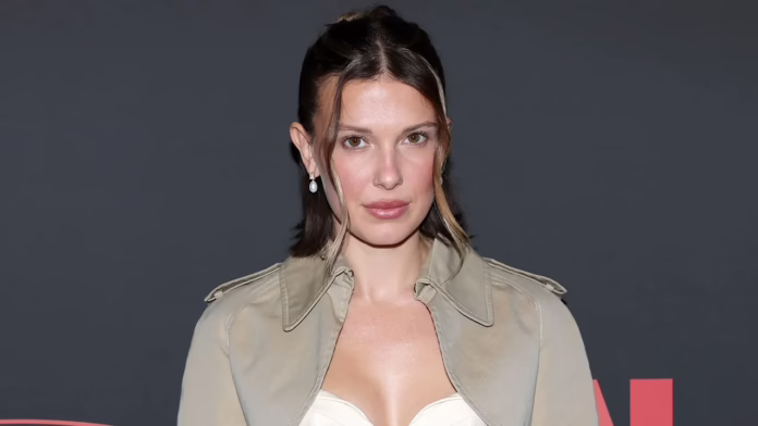 Millie Bobby Brown gây choáng với chấm bi và denim khi ra mắt bộ sưu tập quần áo Americana
