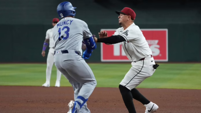 Muncy, Vargas bị thương do va chạm dữ dội ở...
