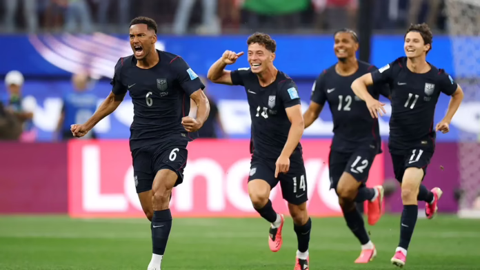 Mỹ ghi bàn thắng nhanh thứ hai trong lịch sử đội tuyển World Cup trong trận chung kết vòng bảng với Thổ Nhĩ Kỳ
