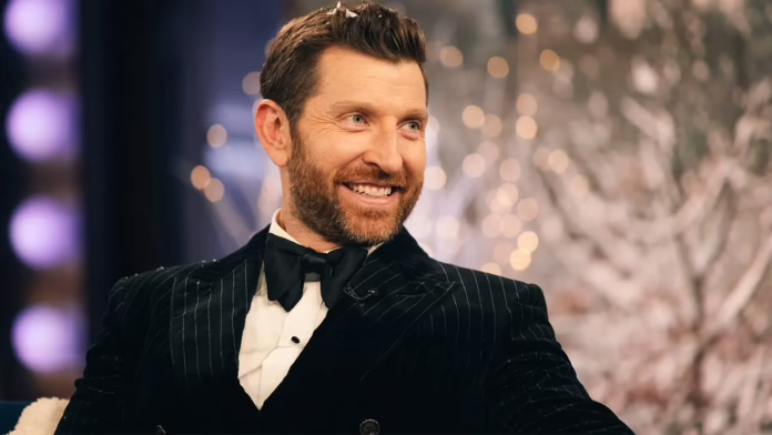 Ngôi sao đồng quê Brett Eldredge bí mật kết hôn với cô dâu bí ẩn sau nhiều năm lãng mạn riêng tư
