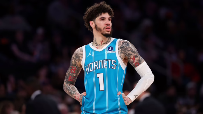 Nguồn: Hornets' Ball to Wolves for Reid, lượt chọn
