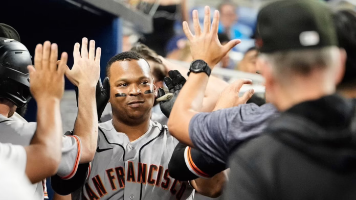Rafael Devers của Giants bày tỏ sự thất vọng với quyết định nhanh chóng trong bối cảnh thua Marlins một lượt
