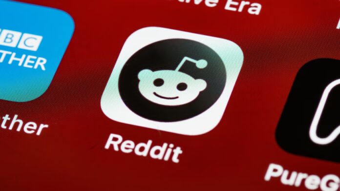Reddit now lets users reply to any post with video comments