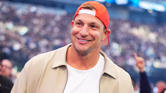 Rob Gronkowski là 'Đội tuyển Hoa Kỳ trên mọi chặng đường' mặc dù chỉ là một người mới chơi bóng đá trước FIFA World Cup 2026
