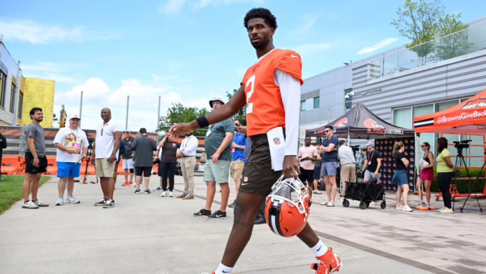 Shedeur Sanders đang có những bước tiến trong hợp tác QB của Browns...
