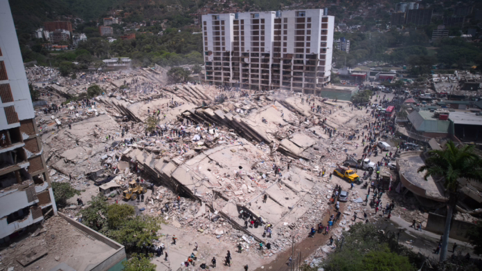 Số người chết trong trận động đất ở Venezuela lên tới ít nhất 920 khi lực lượng cứu hộ Mỹ chạy đua với cơ hội sống sót quan trọng
