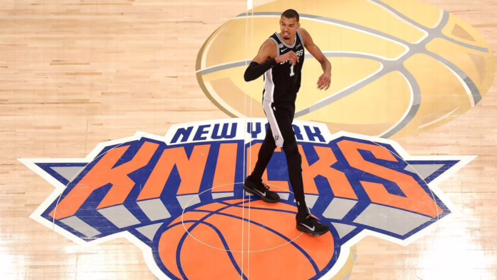 Spurs làm choáng váng Knicks trong MSG để vực dậy hy vọng vào Chung kết
