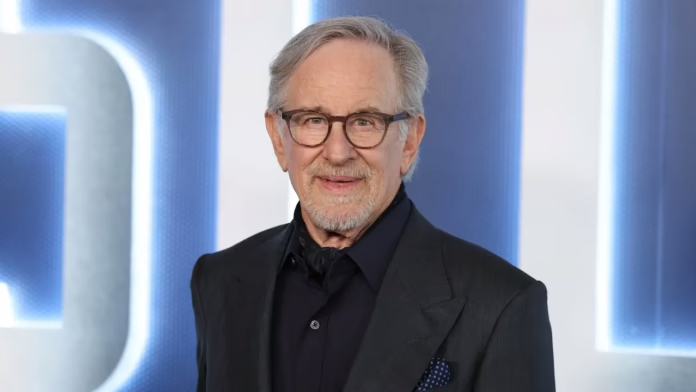 Steven Spielberg thừa nhận ông đã cải đạo về UFO, nói rằng ông tin những người tin tưởng
