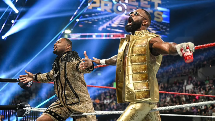 Street Profits giành chức vô địch World Tag Team Championship với sự trợ giúp từ Seth Rollins trong 'Monday Night Raw'
