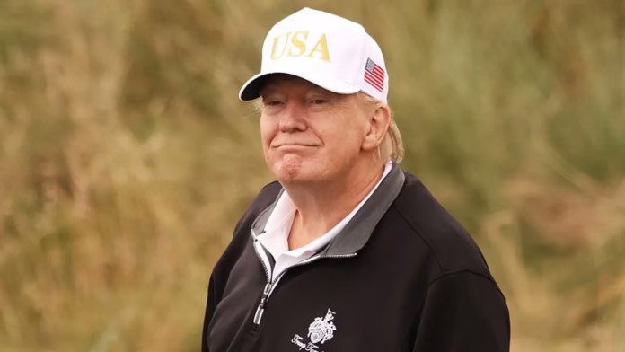 Trump ca ngợi thông báo quan trọng về việc thu hồi bóng golf khiến môn thể thao này bị chia rẽ
