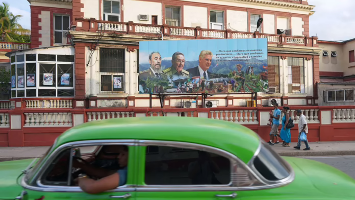 Trump mở rộng các biện pháp trừng phạt Cuba ngoài các công ty Mỹ trong cuộc đàn áp lớn đối với các nhà hỗ trợ nước ngoài
