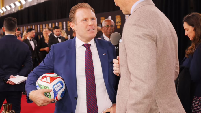 Từ chơi gôn với Trump đến World Cup, Andrew G...
