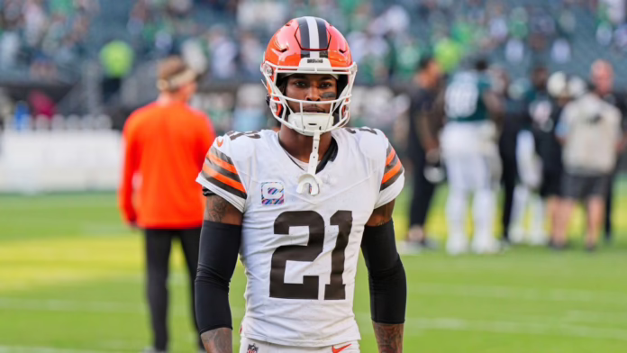 Ward muốn ở lại với Browns sau thương vụ Garrett
