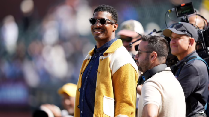 Winston của Giants giúp người hâm mộ Nhật Bản dọn dẹp sau...
